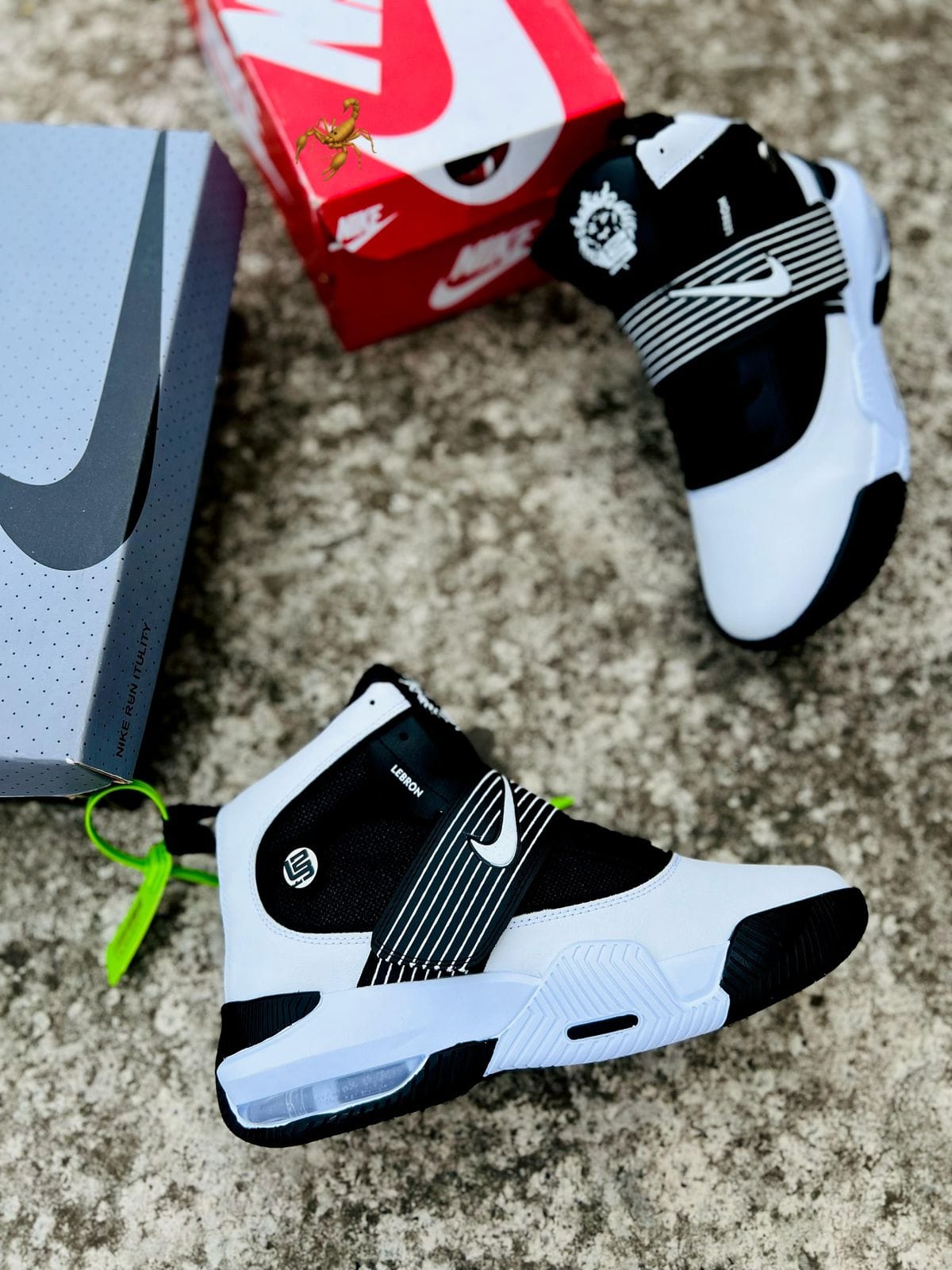 NIKE SOLDIER 4 color Negro Blanco