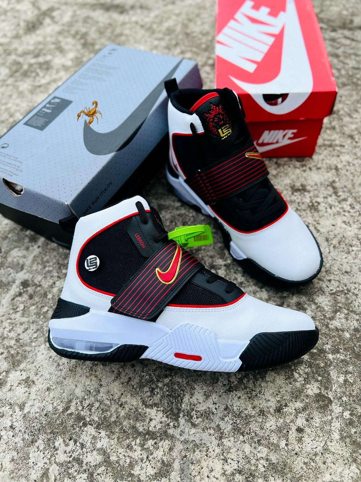 NIKE SOLDIER 4 color Negro Rojo